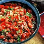 Salada de tomate com molho de romã